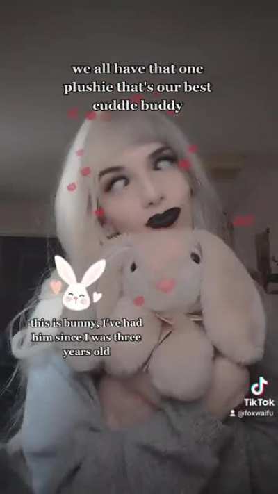 She's so adorable 🥺🥺🥺