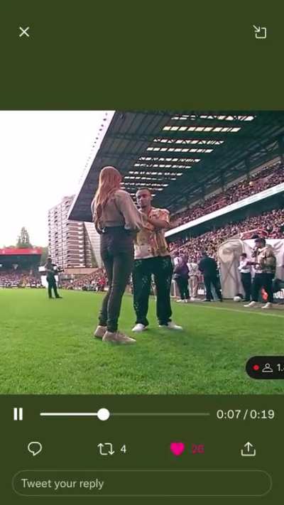 W cameraman