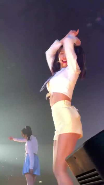 Momo up close