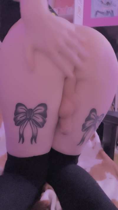 I’m the kinky trans girl next door that you’ve been dreaming about 😋💕 available now for [SEXT] and [GFE] sessions with [VID] and [PIC] included 💕 Dom and sub, ask me about your favorite [FET]ish 💕 Happy Pride!!! My [FAN]clubs are 50% off this month 🏳️‍🌈🏳<wbr>️
