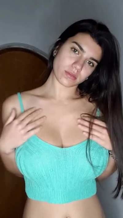 Am I hot? F19