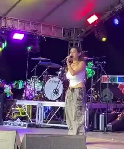 Xyriel Manabat