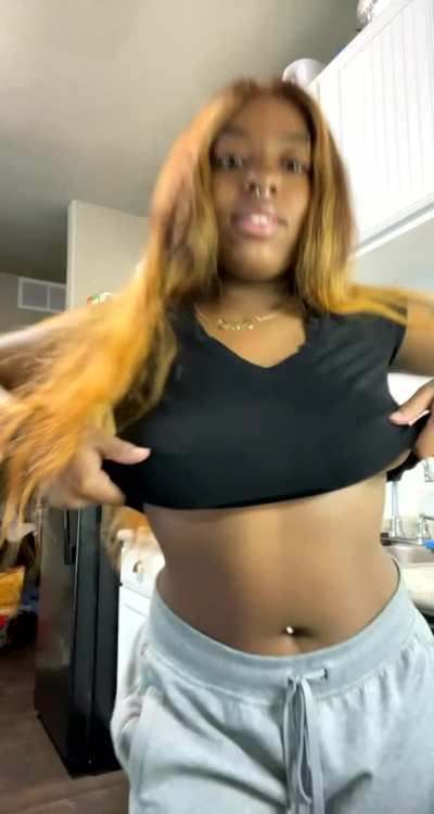 I love showing my ass and tits here