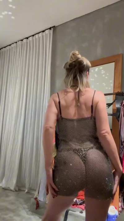 Ditched the bra for wet thong vibes