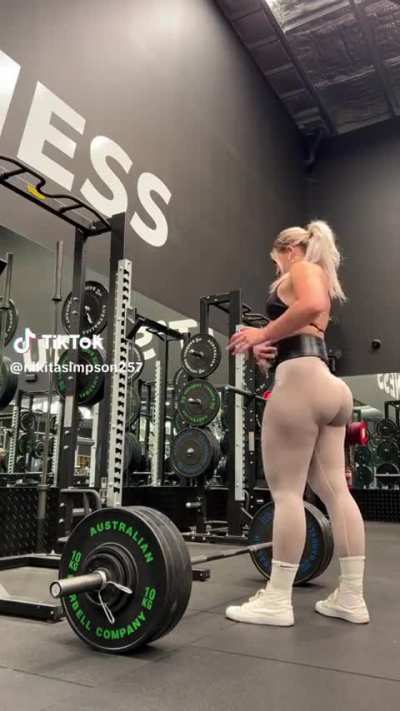 Working on her glutes! @niki<wbr>tasim<wbr>pson2<wbr>57