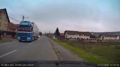 This idiot almost causing a crash