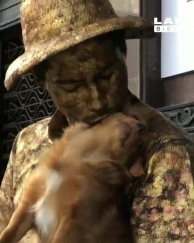 Acting dog doin a acting!