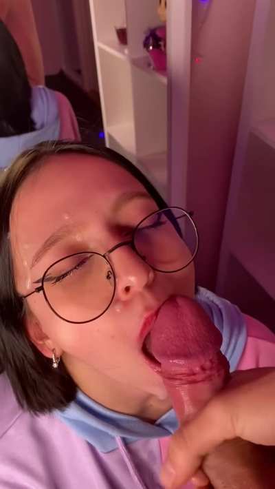 Cum on my glasses