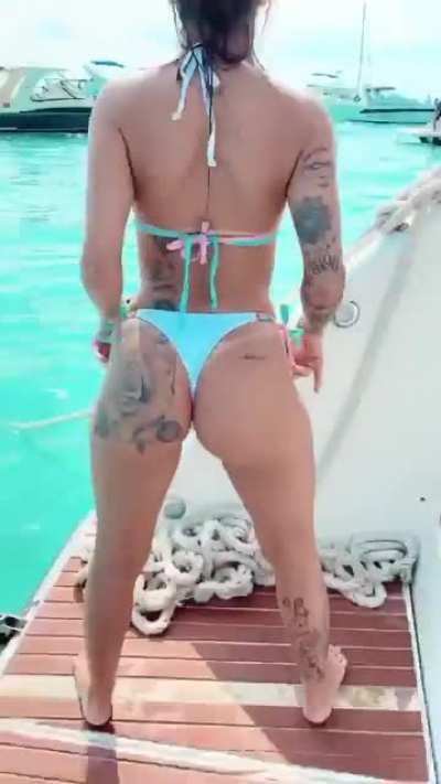 MC Mirella