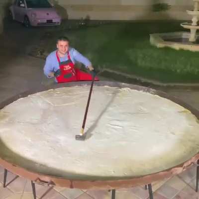Making the biggest pizza ever