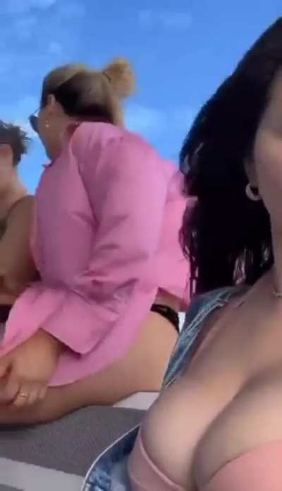 Selena Joi! 