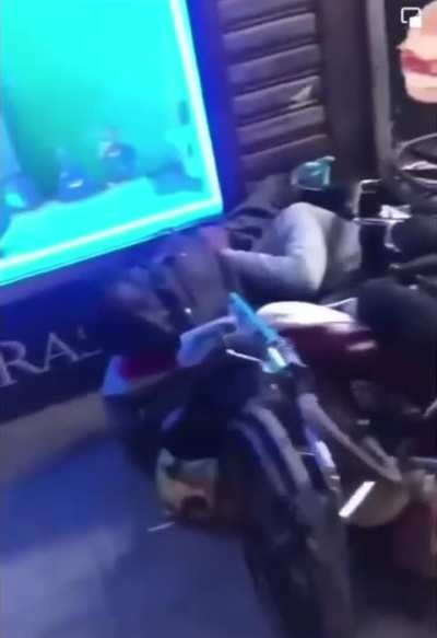 Did bro just sit on his head?