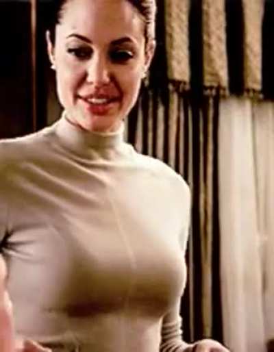 Prime Angelina Jolie 😌