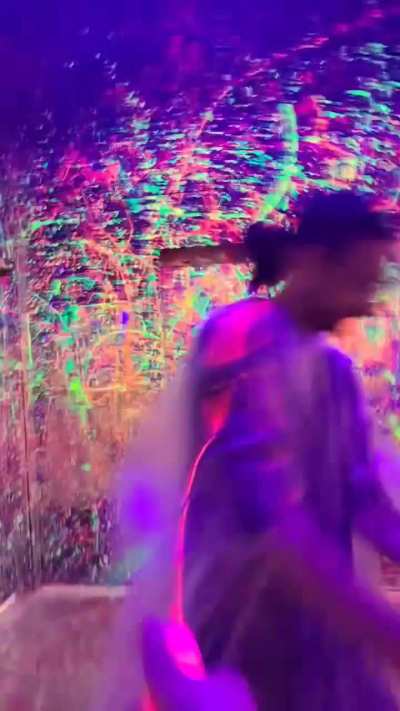 Splatter paint room