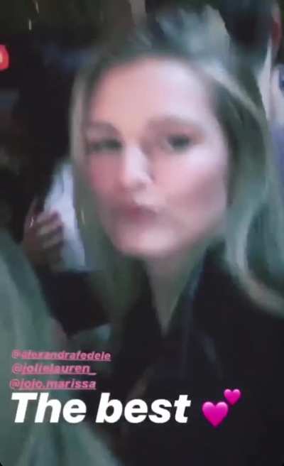 titty shake