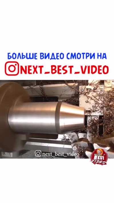 В комментариях ссылка на более длинное видео и без этих ебучих надписей и обрезки. Просто именно вот этот 6-ти минутный вариант наиболее приятен к быстрому восприятию при просмотре в ленте, лично мне.