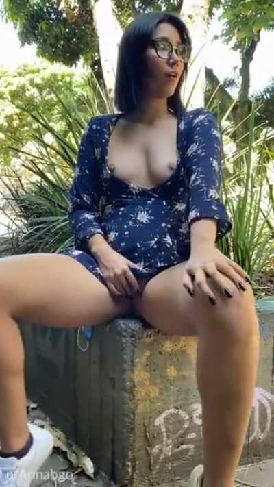 $9.99 - Onlyf<wbr>ans.c<wbr>om/An<wbr>nabgo // SQUIRTING outside is gonna be my new thing!