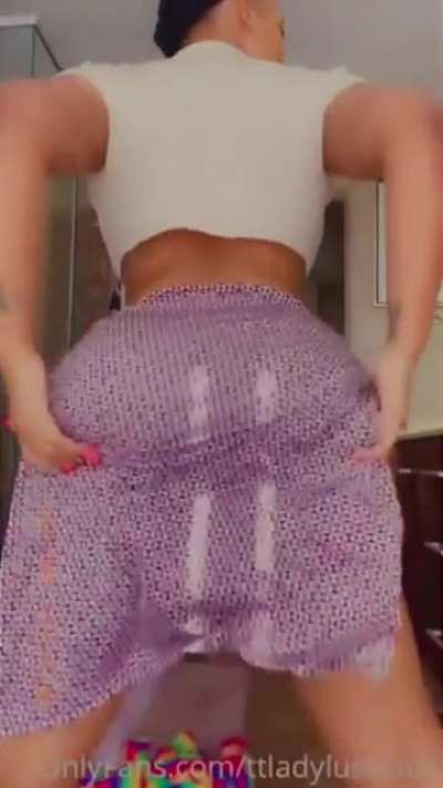 Lady l twerksum