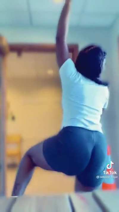 Loose booty ebony 🥴❤️