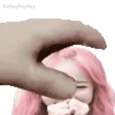 Petting LOONA