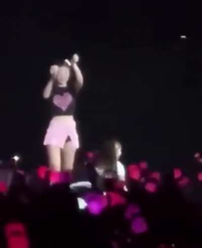Yes lisa show it! Please share an hd source if anyone has it