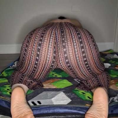Thick milf twerking