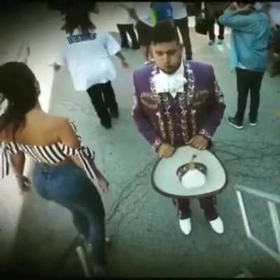 Que es el nombre de esta canción?