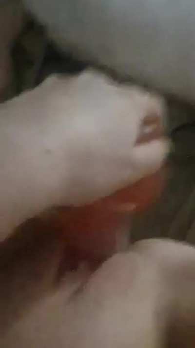 Love feeling my lips grip this big, thick dildo, love to show M how it stretches my tight pussy 👅😈