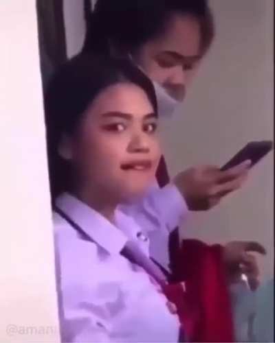 😏
