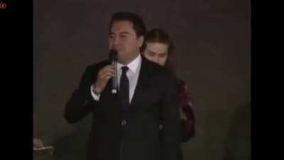 2006 da yanlışı gördüm 2019 da istifa ettim ahahahhajajajaaj