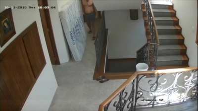 Brazilian burglars think they have an easy target to rob