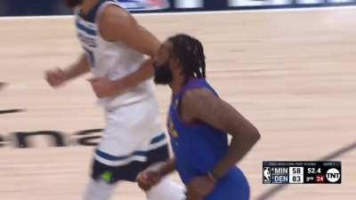 [Highlight] Jamal Murray alley-oop to DeAndre Jordan to put Denver up 25!