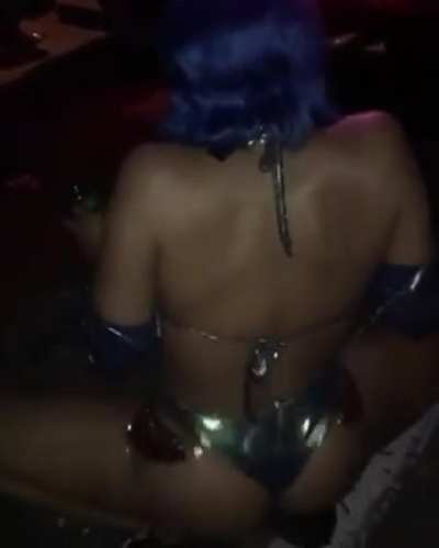 '_inhalemee' shaking it after dark 🔥