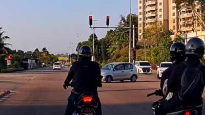 Happened at Cheng Heights traffic light just now