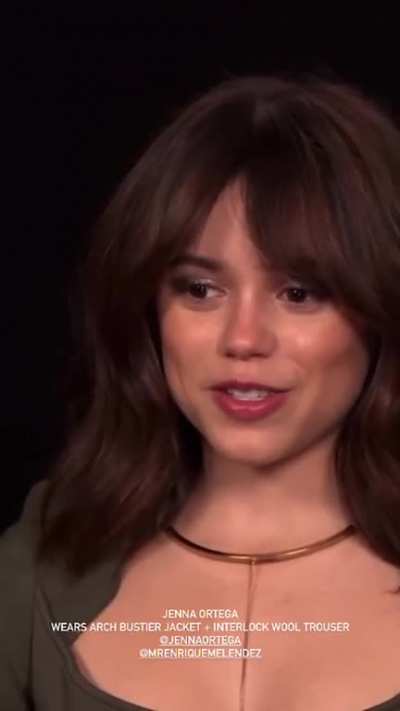 Cute + sexy in her Dion Lee outfit during Scream press