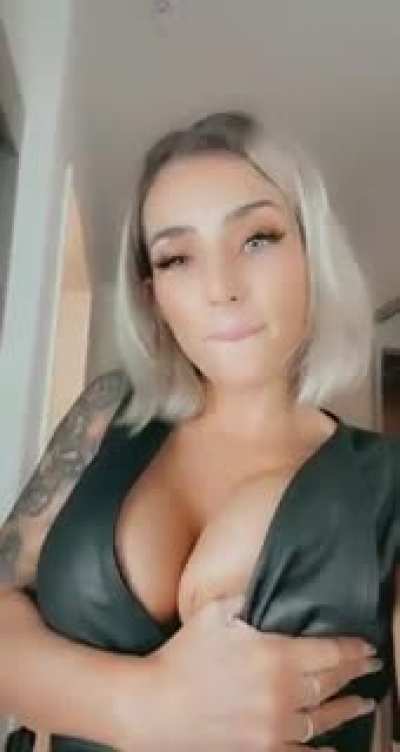 u_KCBlondie