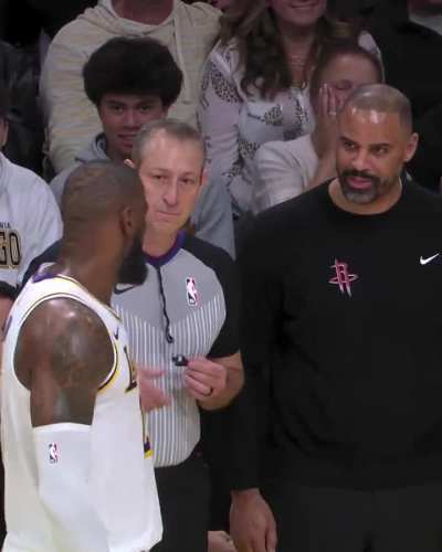 [Highlight] Ime Udoka got ejected after having some words with LeBron.