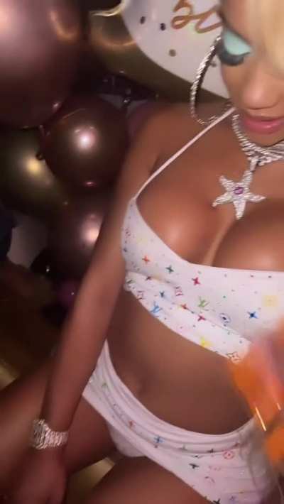 Upskirt