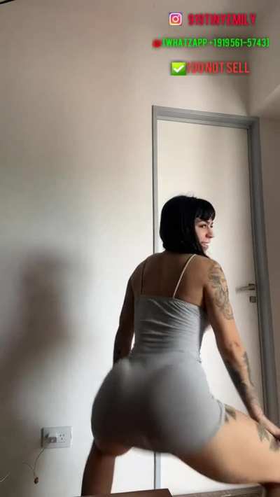 Make it clap! Miss B🍑🍑TY
