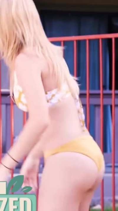 Noice.. in bikini