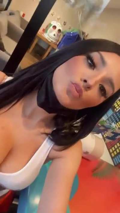 💋