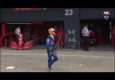 Sainz is one tall boi