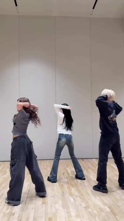 260409 Huening Bahiyyih (with Lea Navvab & TXT (TOMORROW X TOGETHER) Huening Kai) - KILLA (Face the other me) (Dance Challenge)
