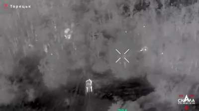 Drone footage by the Ukrainian 425th Assault Battalion 
