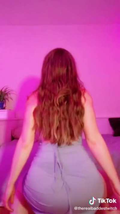 More of her amazing twerk