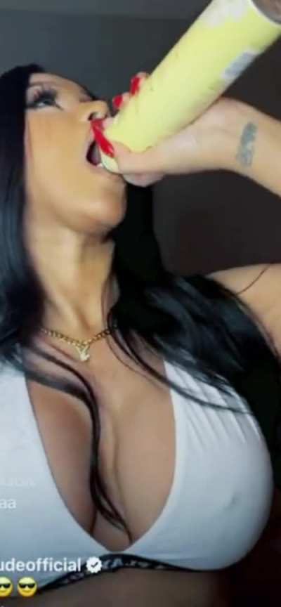 Cardi live