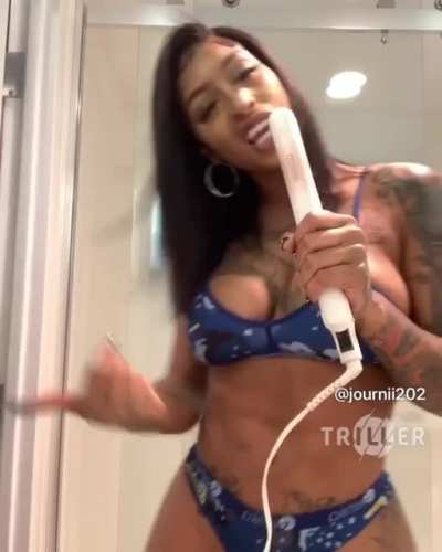 🤤 Damn she sexy af