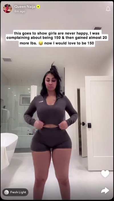 Queen Naija thick 😮‍💨😮‍<wbr>💨