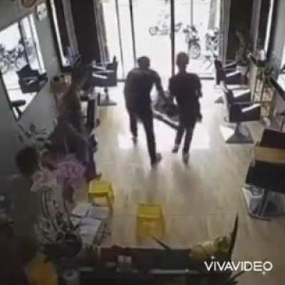 Flaws of cleaned glass