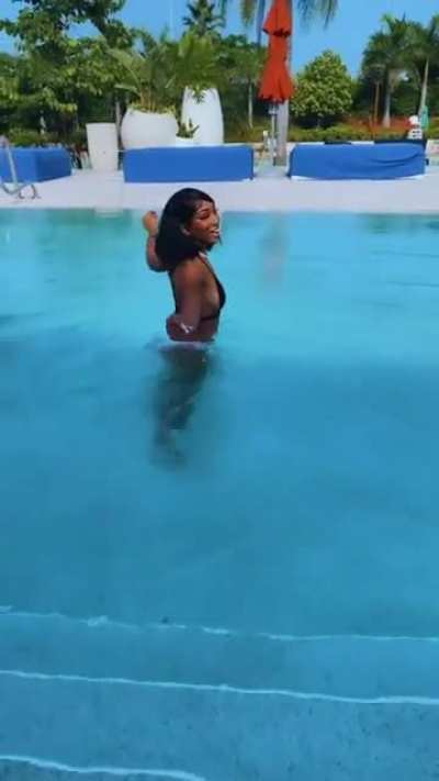 💦